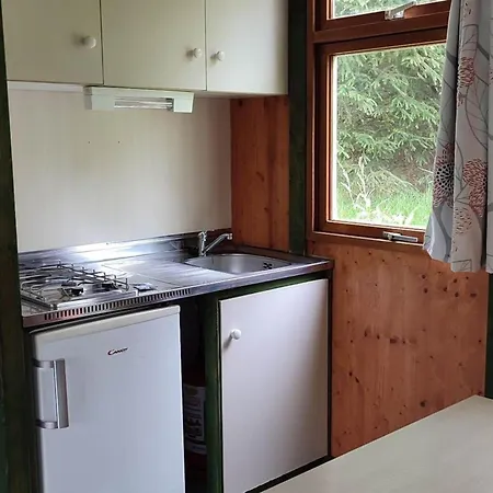 Avec Terrasse - 6 Pers. - Api-1-52-2030 Campsite La Tour-d'Auvergne