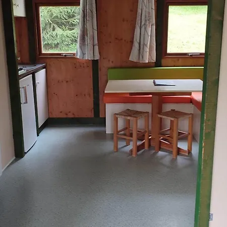 Camping Avec Terrasse - 6 Pers. - Api-1-52-2030 *