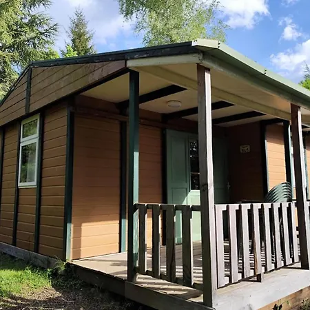 Avec Terrasse - 6 Pers. - Api-1-52-2030 * La Tour-d'Auvergne