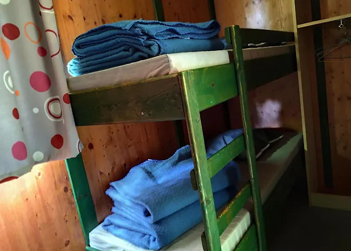 Avec Terrasse - 6 Pers. - Api-1-52-2030 Campsite La Tour-d'Auvergne