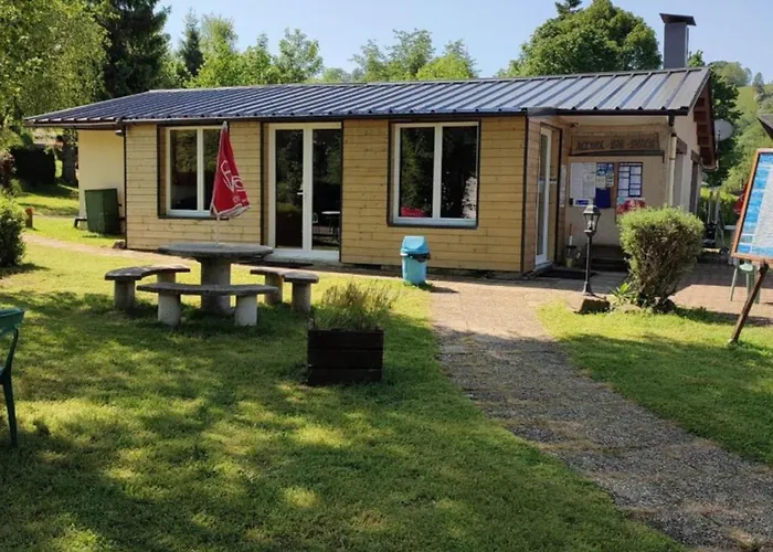 Avec Terrasse - 6 Pers. - Api-1-52-2030 *